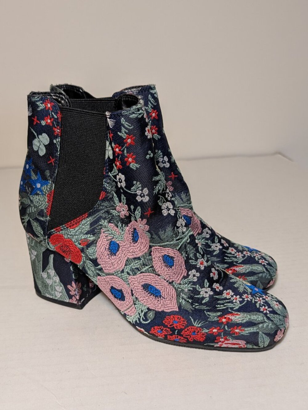 Indigo Rd. Veraly Textile Embroidered Pull On Booties Sz 9 Blue